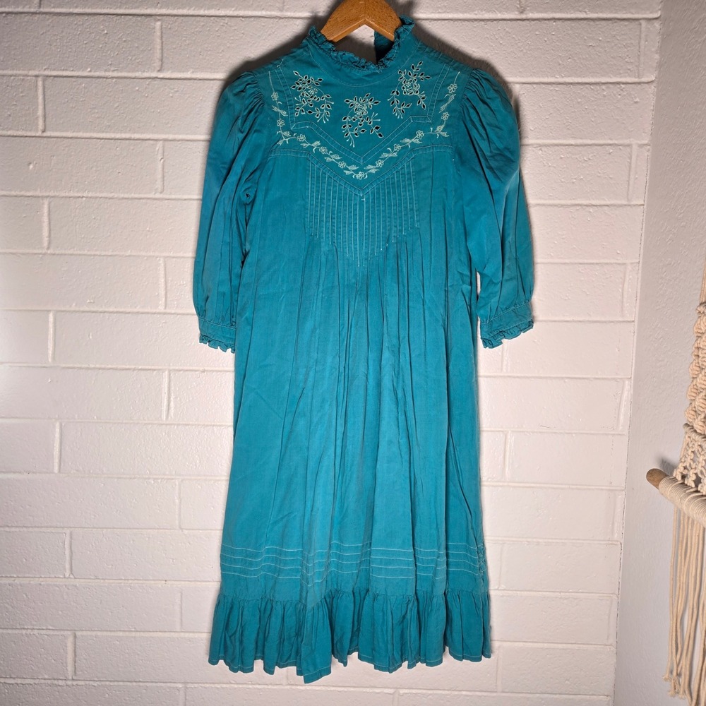 Vtg Moonglow‎ 70s Embroidered Prairie Modest Midi Dress Medium Ruffle Victorian